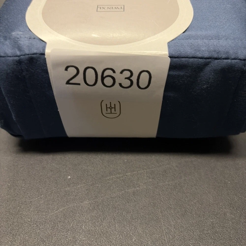Threshold Twin XL Size 400 Thread Count Performance Flat Sheet Blue 20630